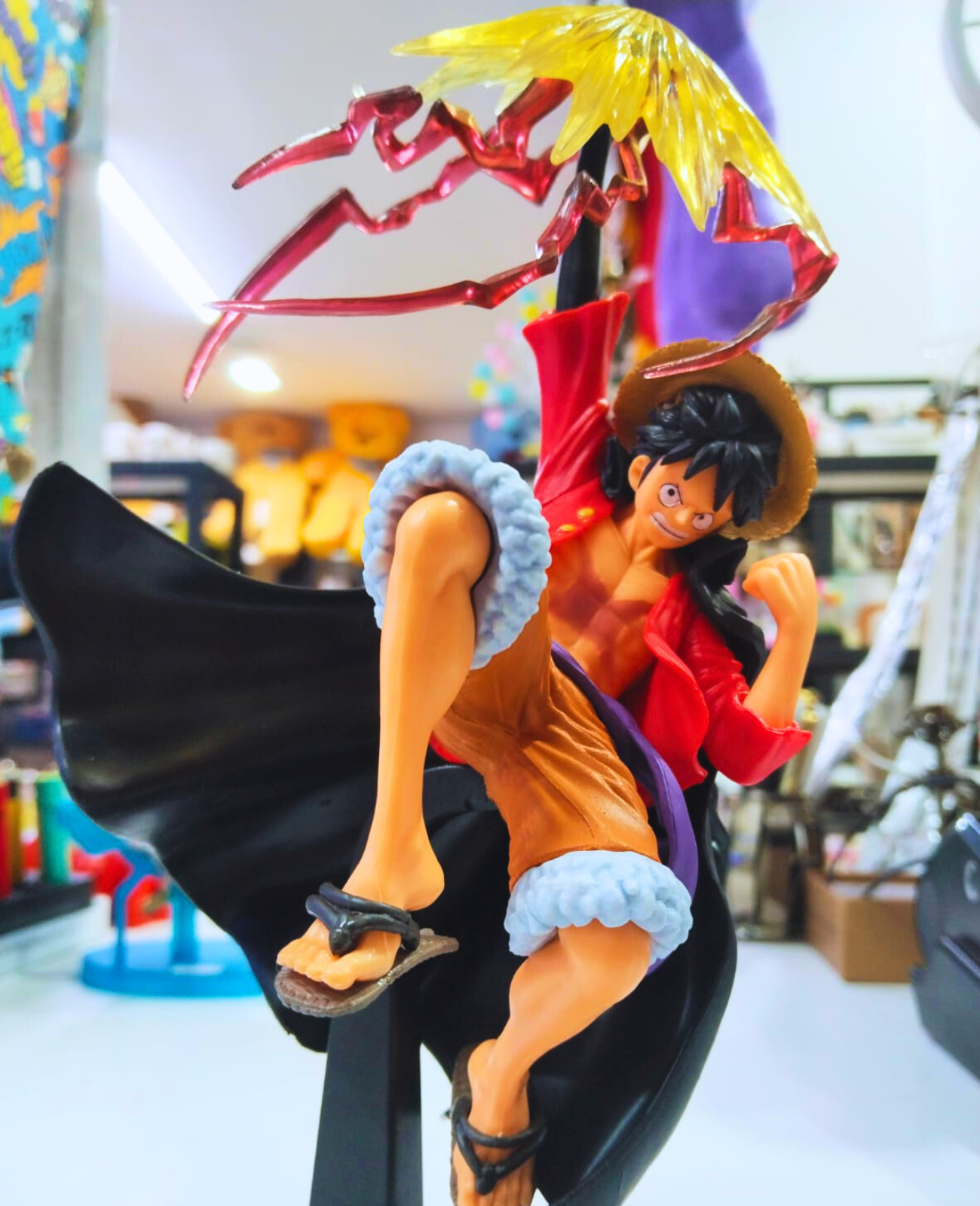 Luffy Figürü – One Piece Şok Darbe Efektli 25 cm Özel Koleksiyon Ürünü KARAKTER FİGÜR