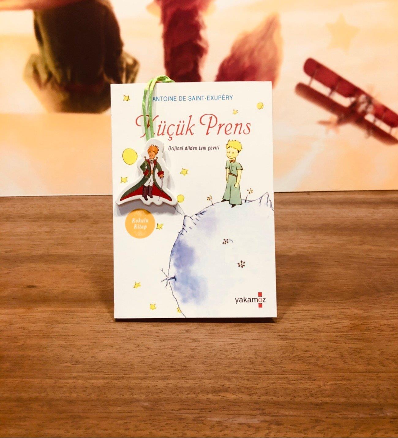 Küçük Prens Kokulu Kitap Ve Pofuduk Prens Yastık Hediye Seti BANYO GURUBU