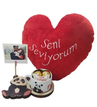 Seni Seviyorum Yastık Kişiye Özel Masum Panda 3D Figürlü Kupa Hediye Setleri