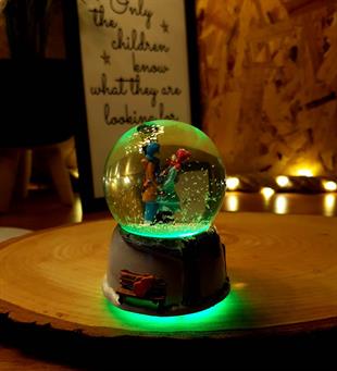 Romantik Aşıklar Işıklı Kar Küresi Ve Peluş Ayıcık Sevgiliye Hediye BANYO GURUBU