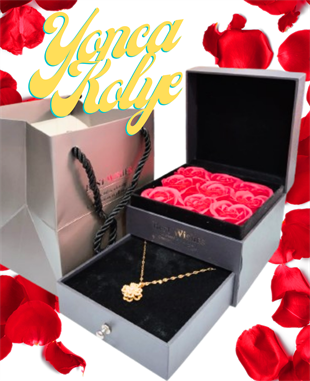 Hediye Gül Kutusunda. Dört Yaprak Yonca Kolye Sevgiliye Hediye Seti HEDİYE SETLERİ