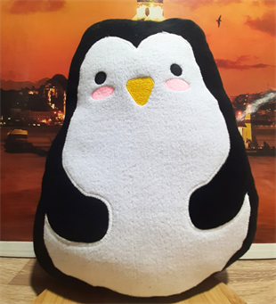 Penguen Peluş Yastık KARAKTER FİGÜR YASTIK