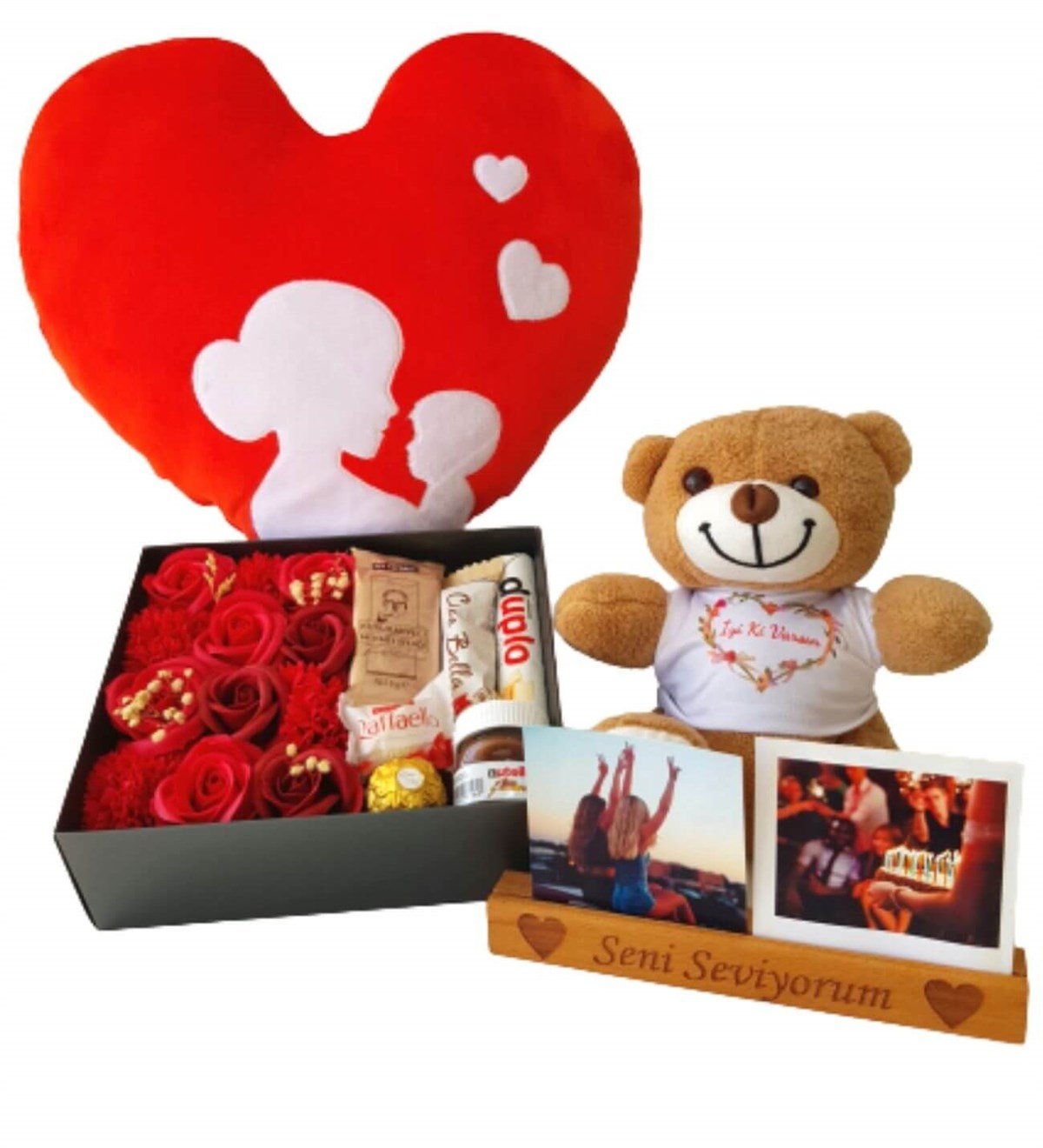 Kişiye Özel Anne Bebek Kalp Yastık Özel Kutuda Karışık Ferrero Çikolata  İyiki Varsın Ayıcık 2 Fotoğraf Yeni Doğan Hediye Seti;Yeni Doğan Hediye Seti