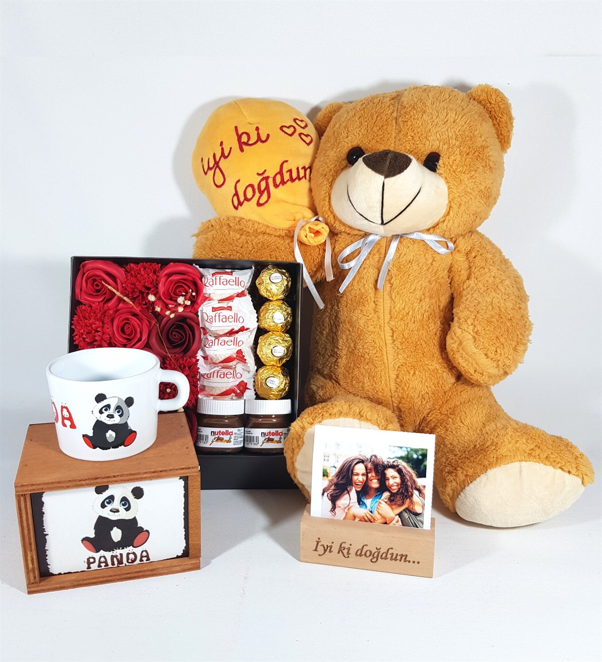 Kişiye Özel İyi Ki Doğdun Stantlı Fotoğraf Kutulu Panda Kupa Gül Kutu Çikolata Hediye Set Hediye Setleri