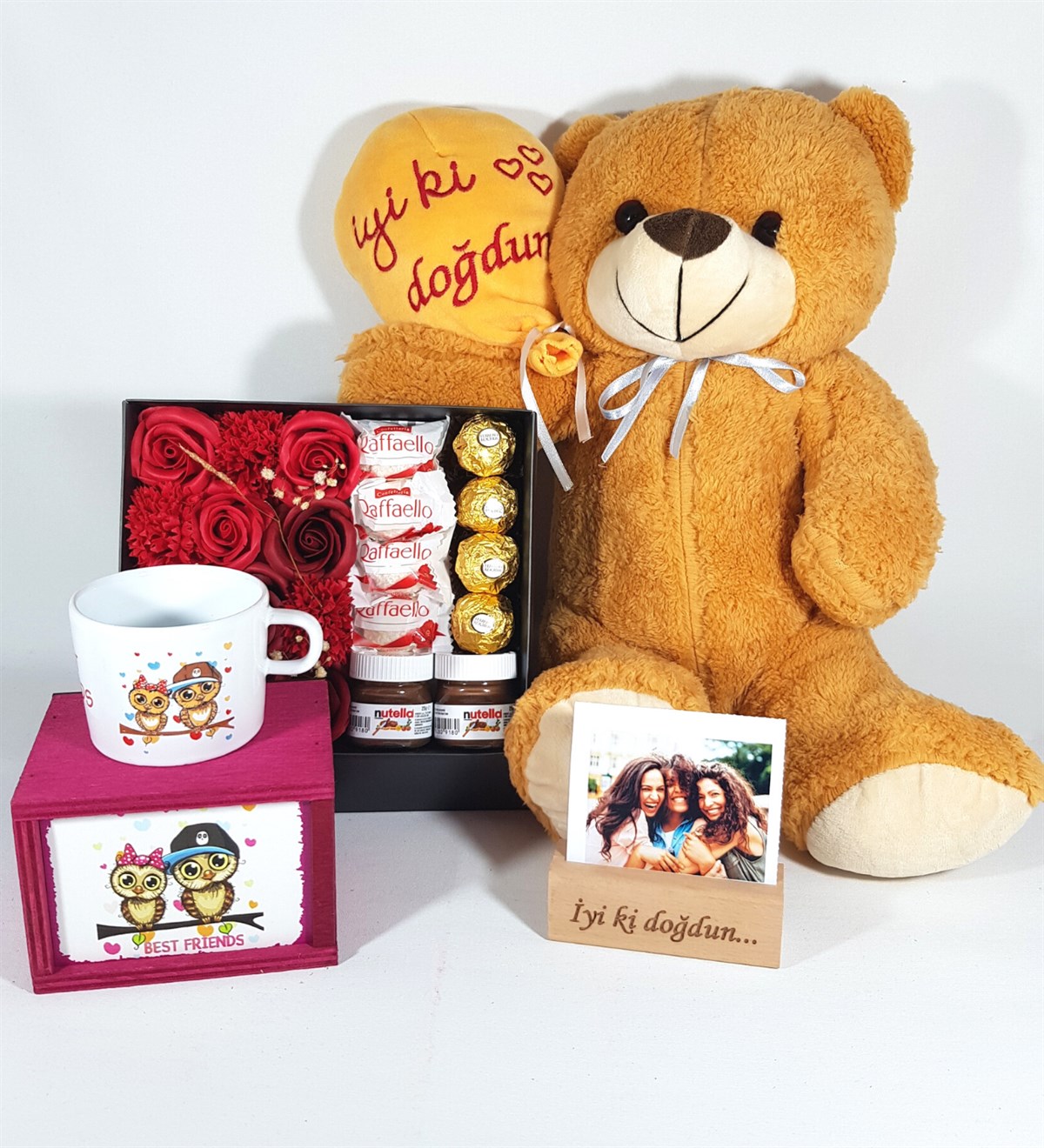 İyi Ki Doğdun Kişiye Özel Fotoğraflı Best Frients Kupa Gül Kutu Ferrero Çikolata Hediye Hediye Setleri
