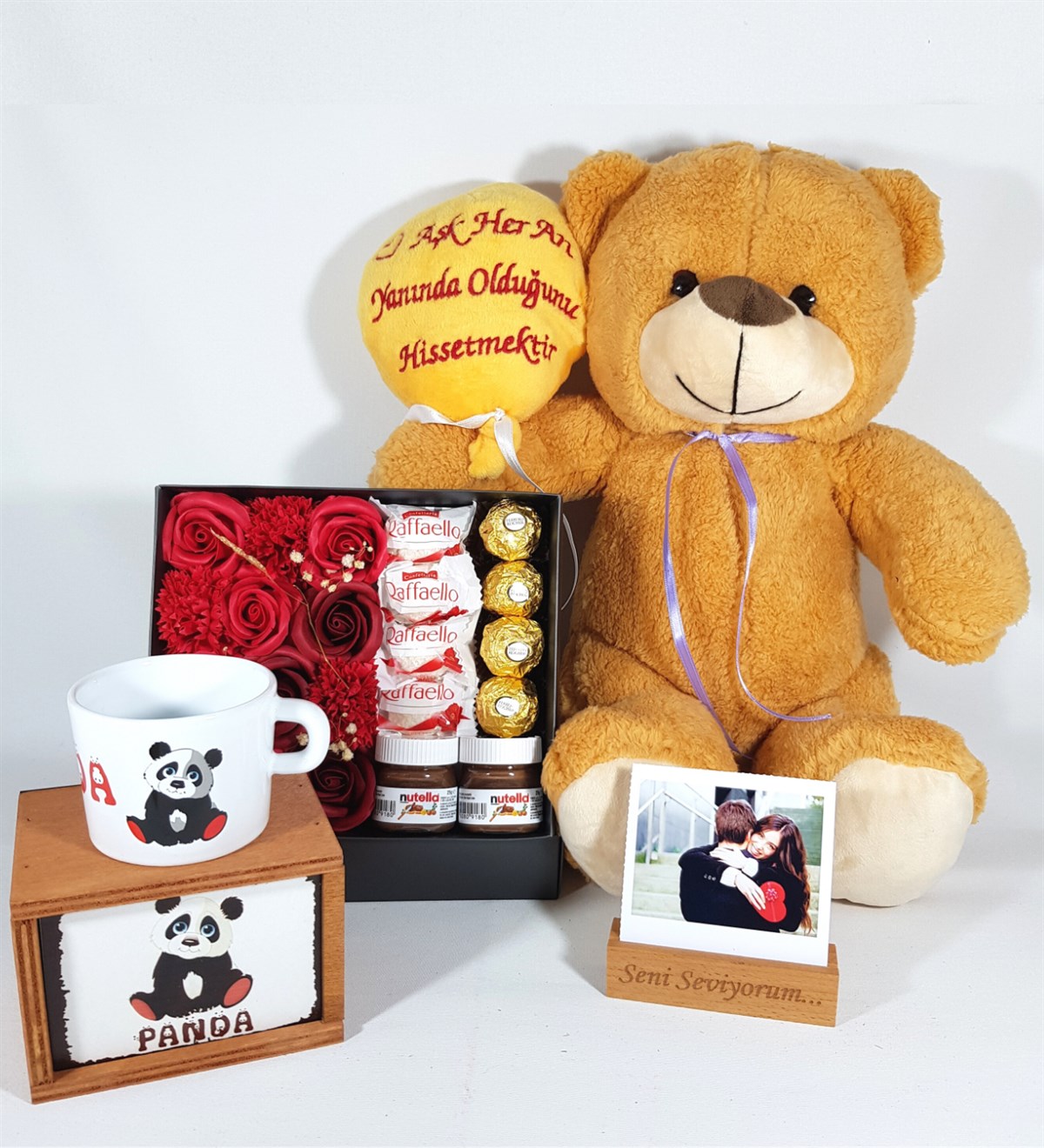 Kişiye Özel Sevgiliye Hediye Fotoğraflı Panda Kutulu Kupa Ferrero Çikolata Hediye Seti Hediye Setleri