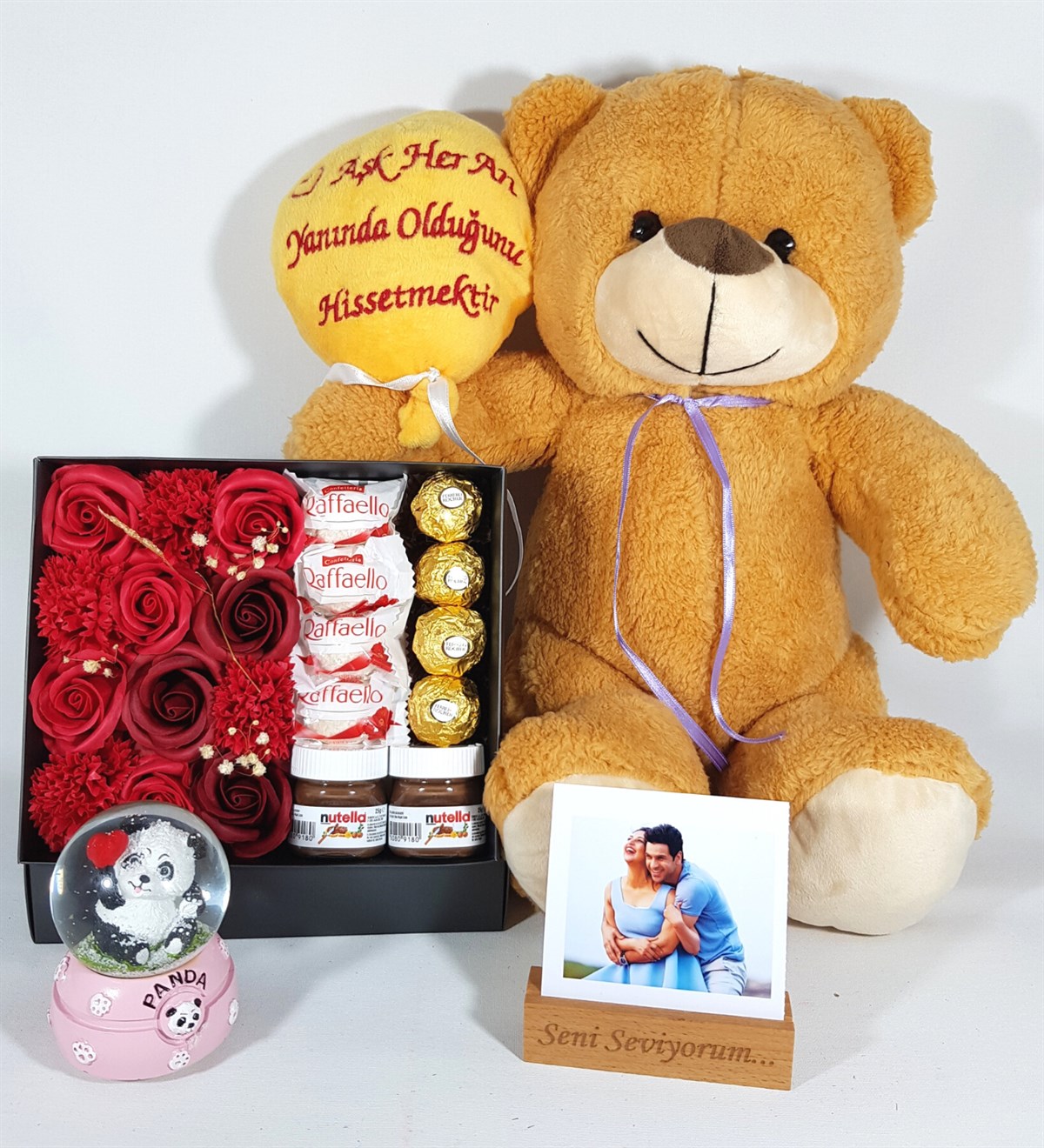 Kişiye Özel Sevgiliye Hediye Fotoğraflı Panda Kar Küresi Ferrero Çikolata Hediye Seti Hediye Setleri
