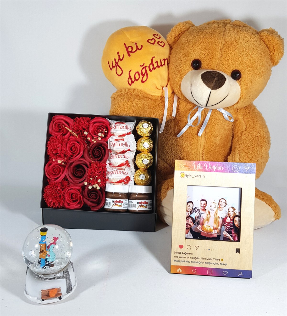 Kişiye Özel İyi Kİ Doğdun İnstagram Çerçeve Fotoğraflı Aşıklar Kar Küresi Ferrero Çikolata Hediye Setleri