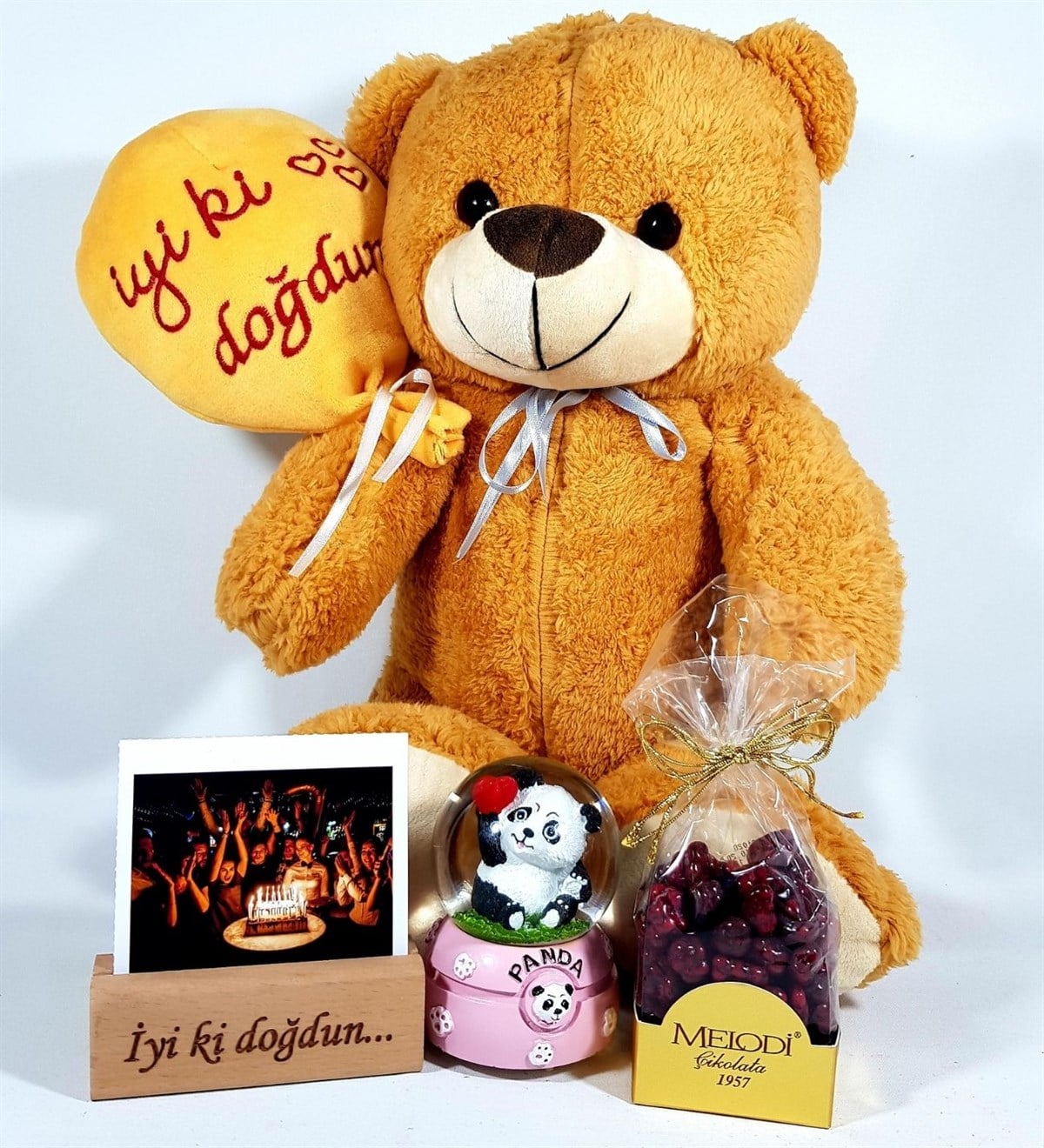 Böğürtlen Aromalı Draje İyiki Doğdun Ayıcık Kişiye Özel Fotoğraflı Panda Kar Küresi Hediye Hediye Setleri