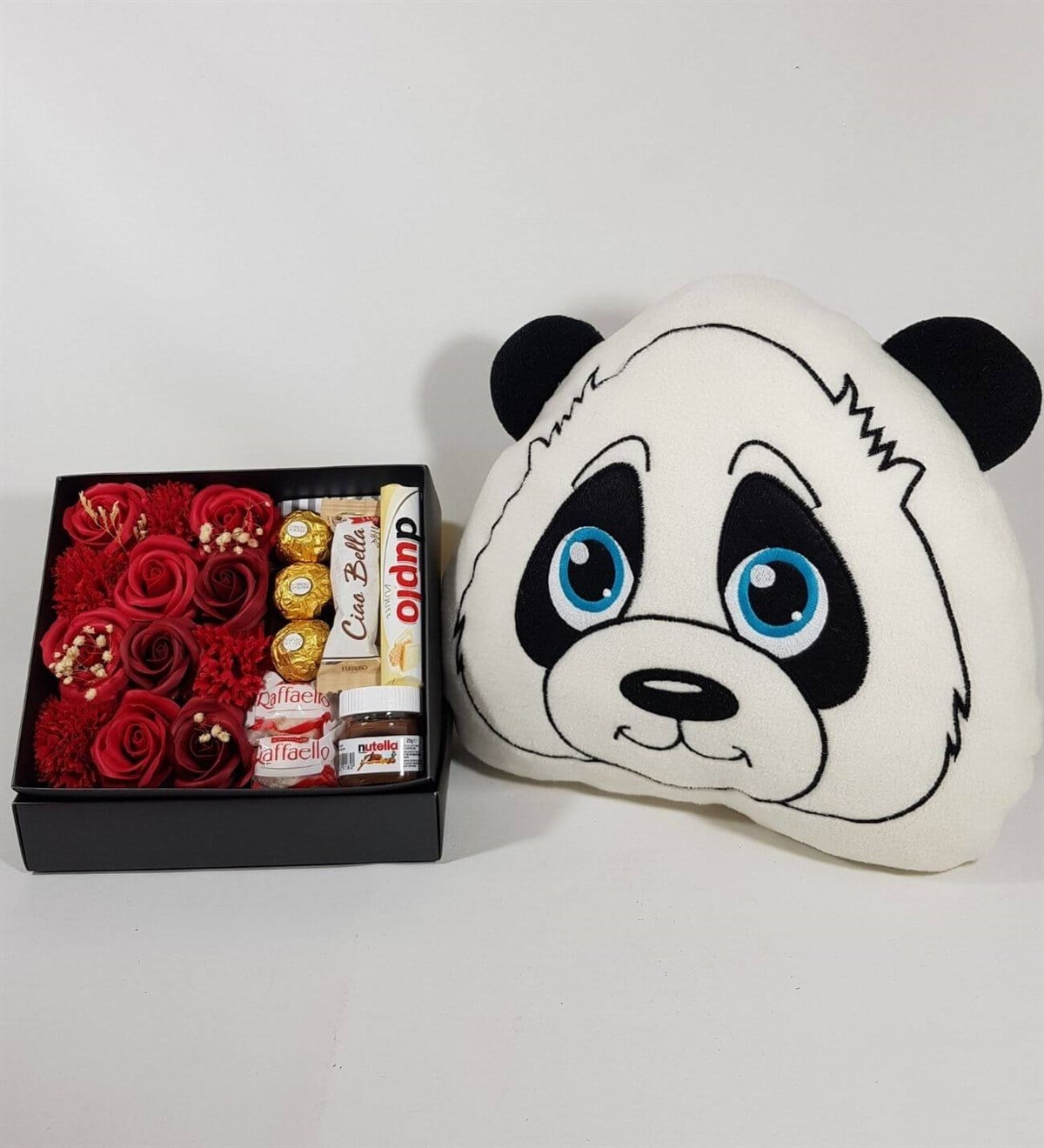 Sevgiliye Hediye Gül Kutusunda Ferrero Estrella Çikolata Panda Yastık Hediye Set HEDİYE