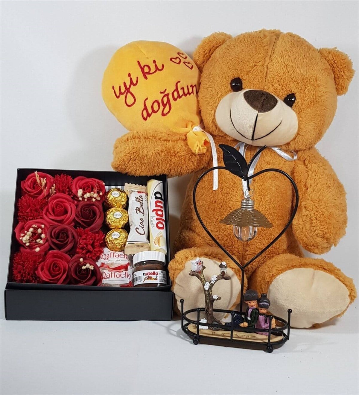 Doğum Günü Hediyesi Gül Kutusu Ferrero Çikolata İyiki Doğdun Ayıcık Aşıklar Parkı HEDİYE