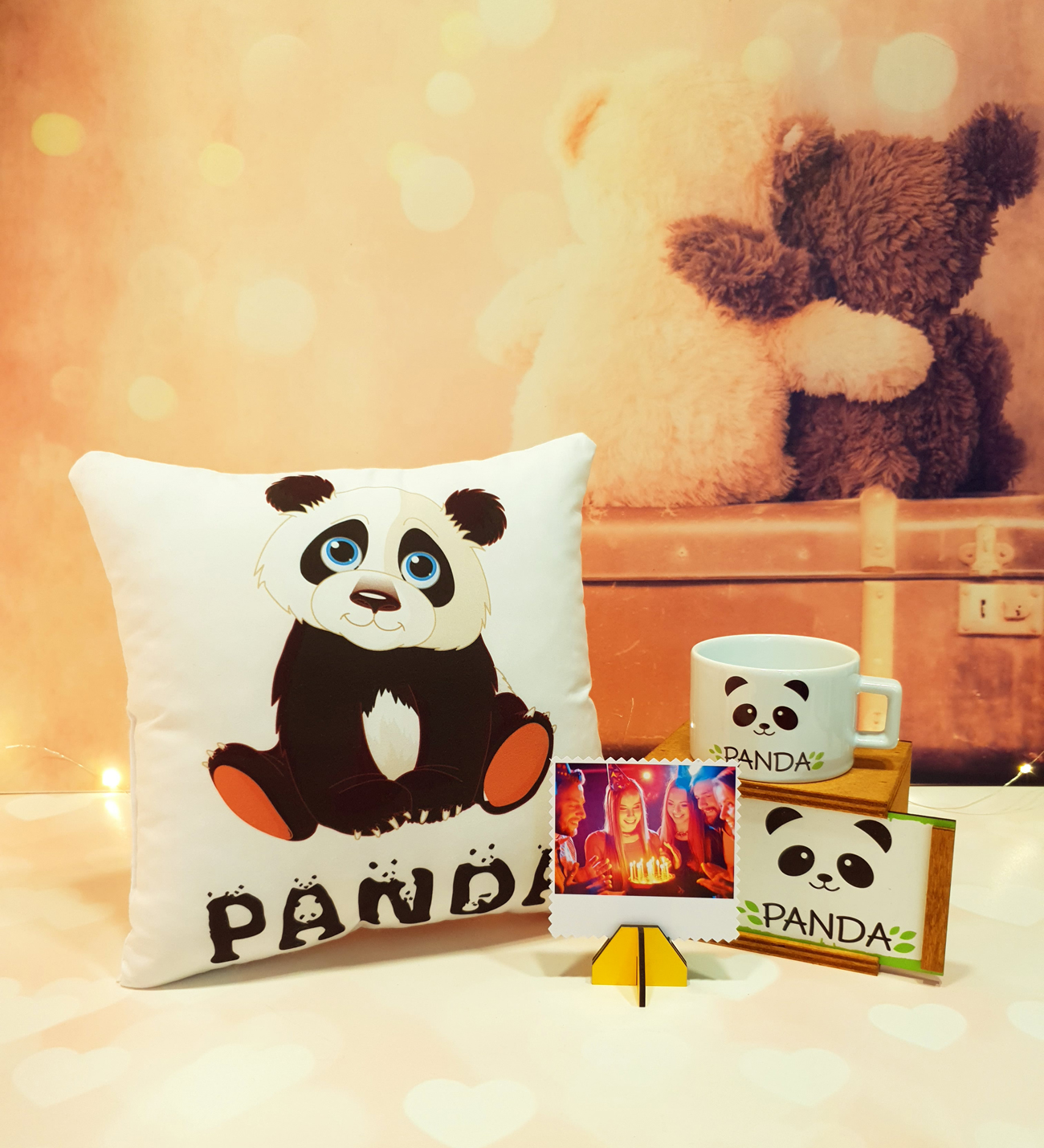 Kişiye Özel Fotoğraflı Sevimli Panda Yastık Ve Kutulu Kupa Hediye Seti BANYO GURUBU