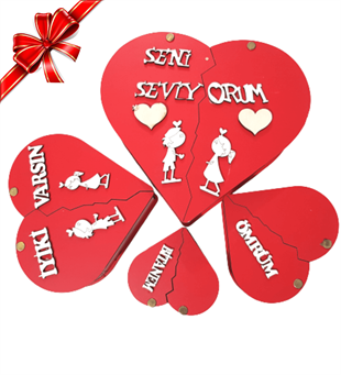 Kişiye Özel Aşk Kulesi 4 Kalp Kutu Sevgiliye Mutlu Aşıklar Kar Küresi Pembe Çerçeve Çikolata Hediye Seti Hediye Setleri