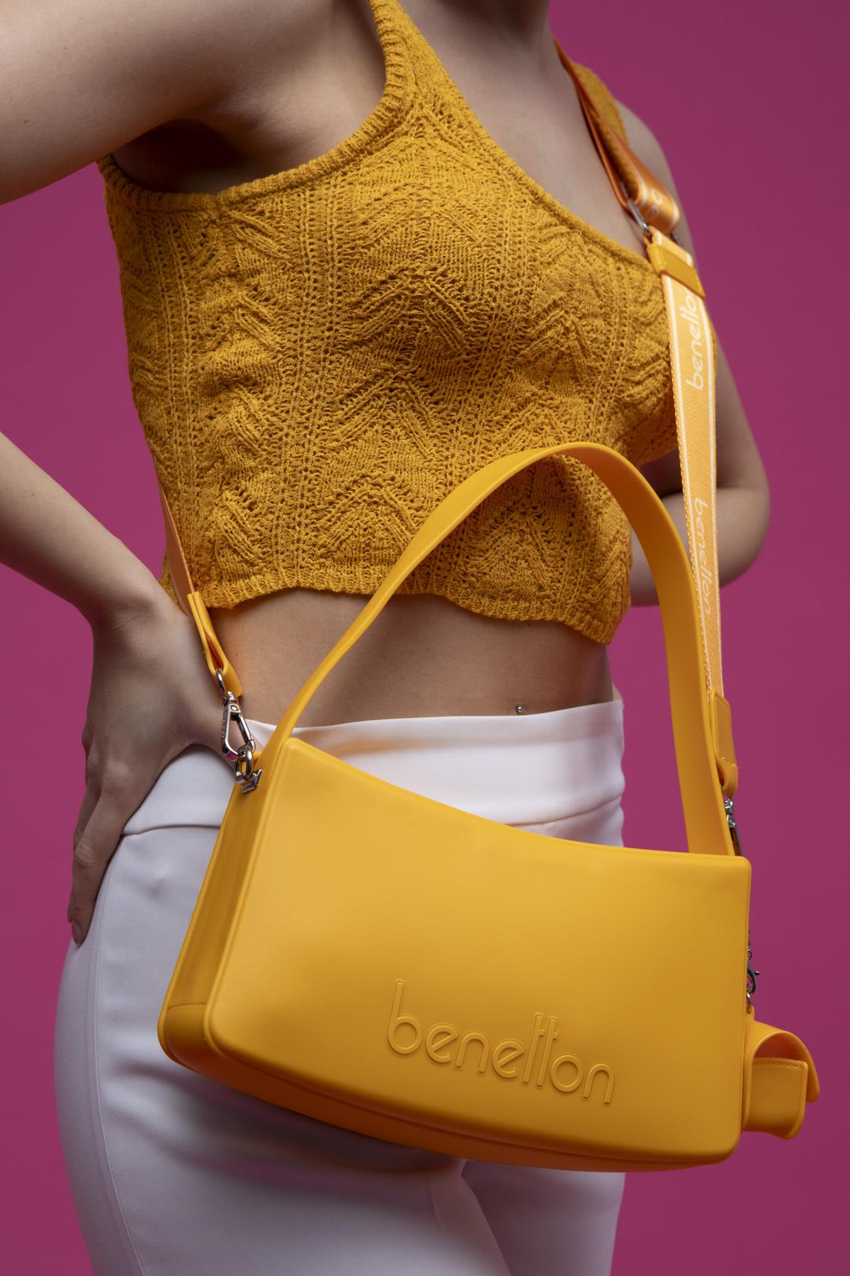 Benetton 1467 Kadın Plastik Kol Çantası Sarı