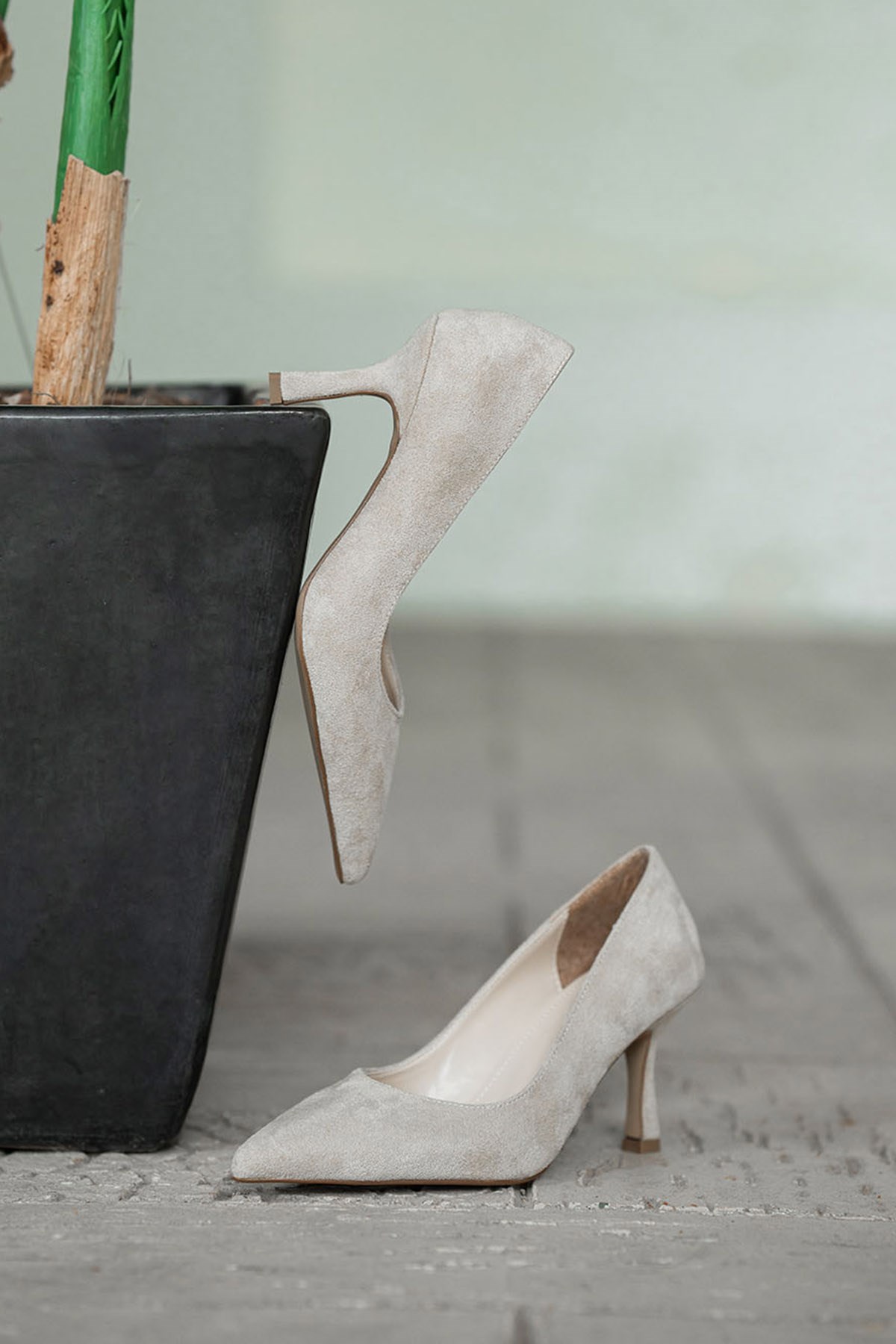 Monat İnce Topuklu Süet Stiletto Bej
