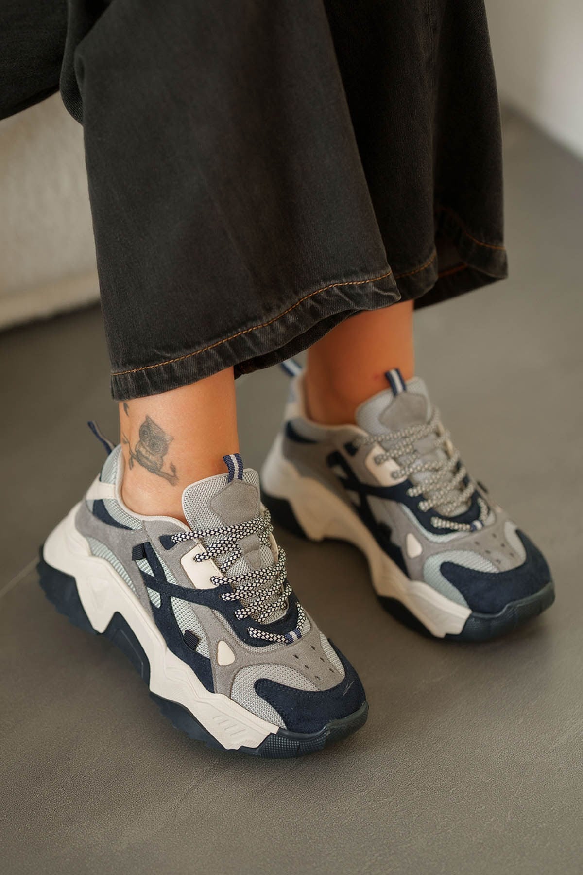 Tona Kadın Kalın Tabanlı Bağcıklı Sneakers Lacivert