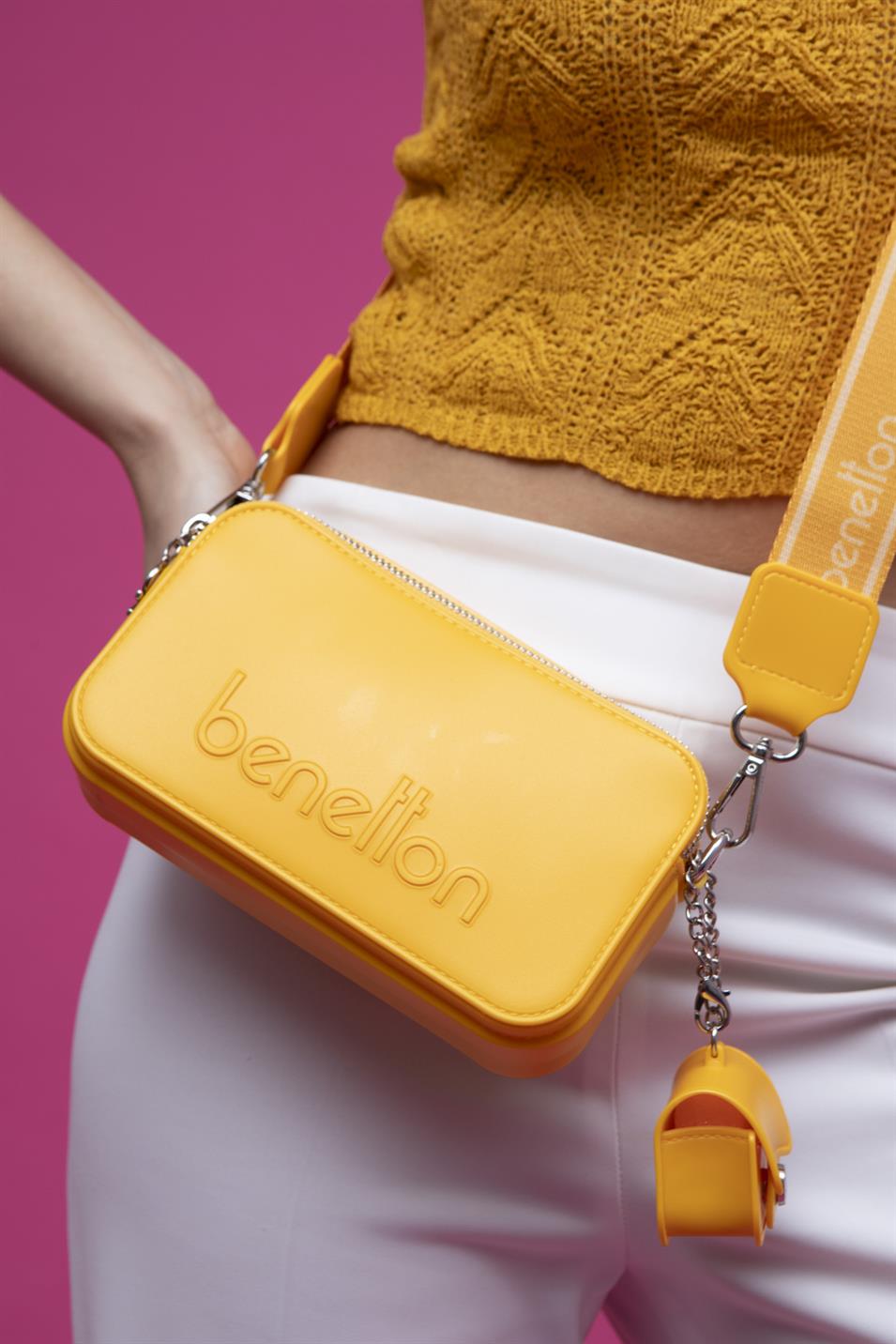 Benetton 1448 Kadın Plastik Çapraz Çanta Sarı