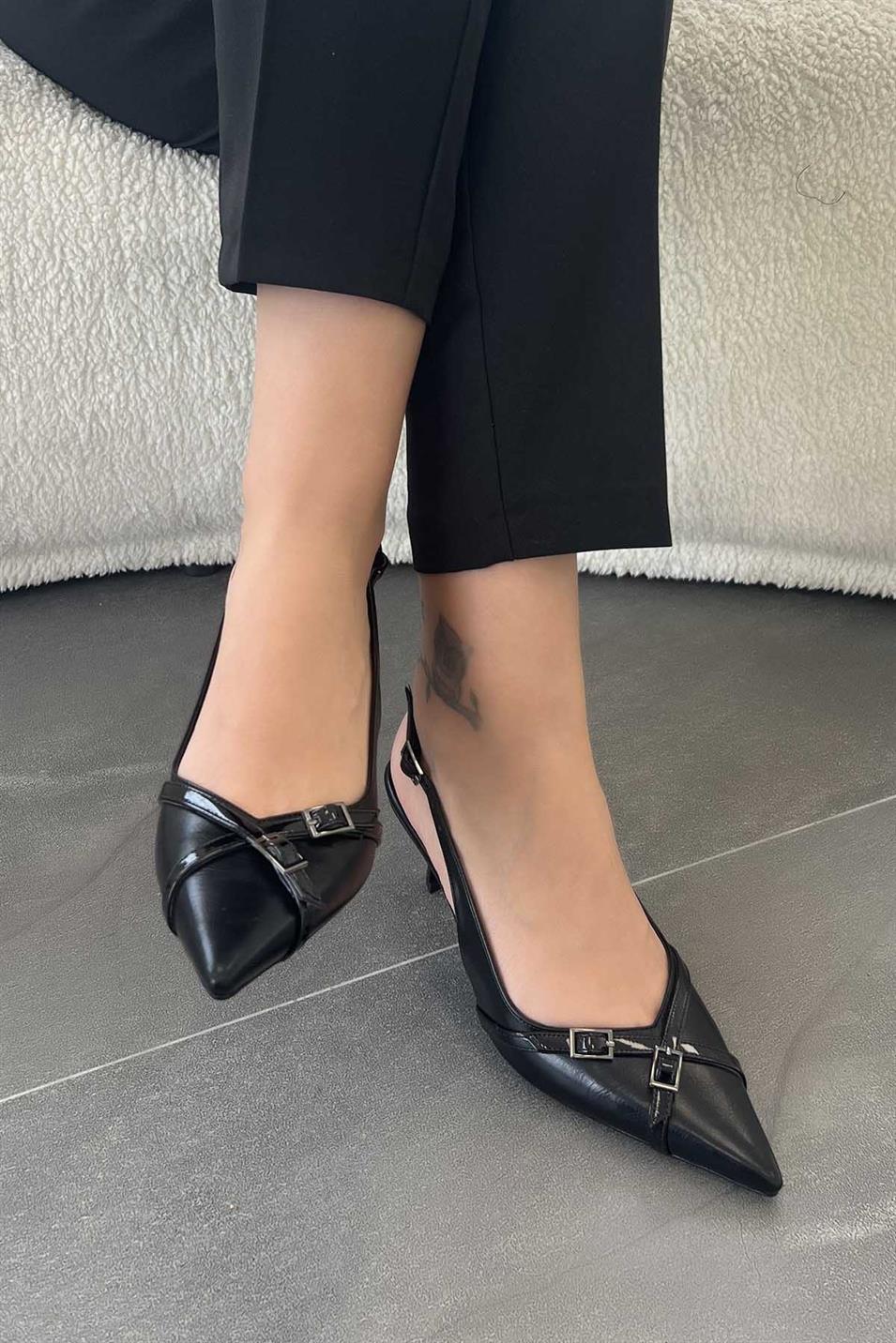 Evelyn Arkası Açık Tokalı Deri Stiletto Siyah