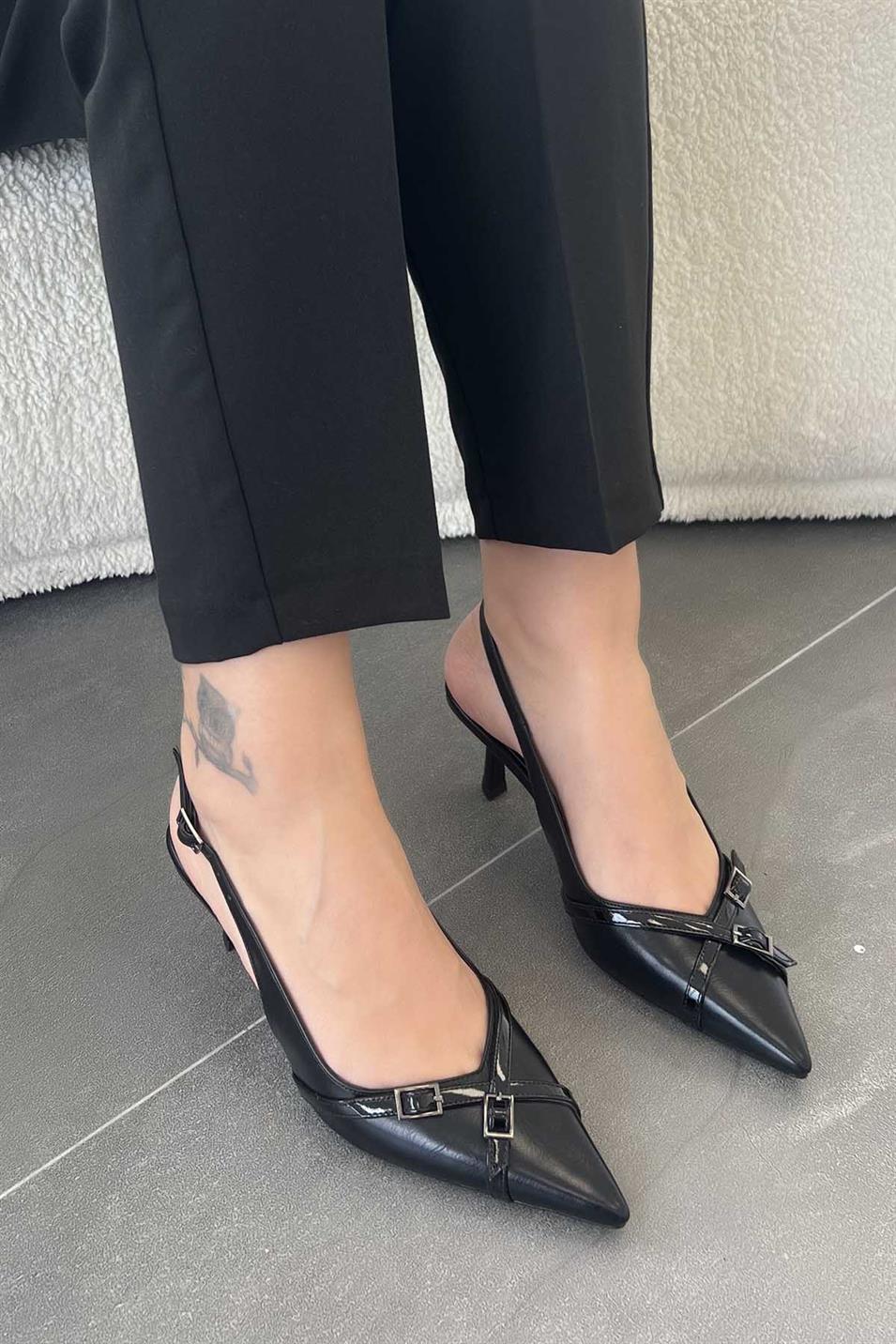 Evelyn Arkası Açık Tokalı Deri Stiletto Siyah