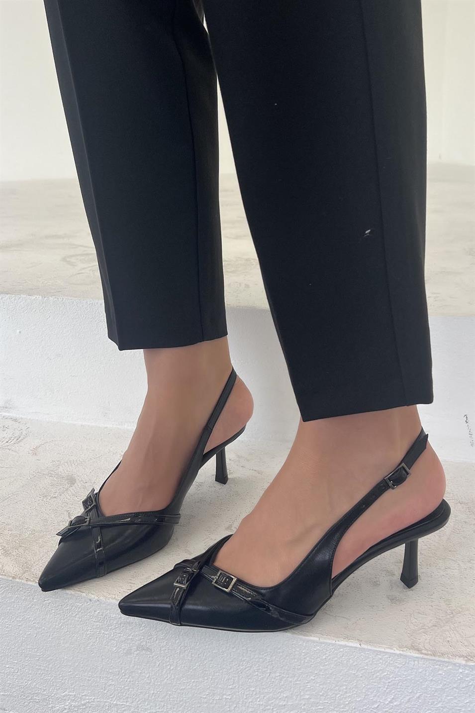 Evelyn Arkası Açık Tokalı Deri Stiletto Siyah