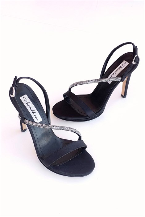 İsador Kadın Saten Çapraz Bant Taş Detay Platform Ayakkabı Siyah