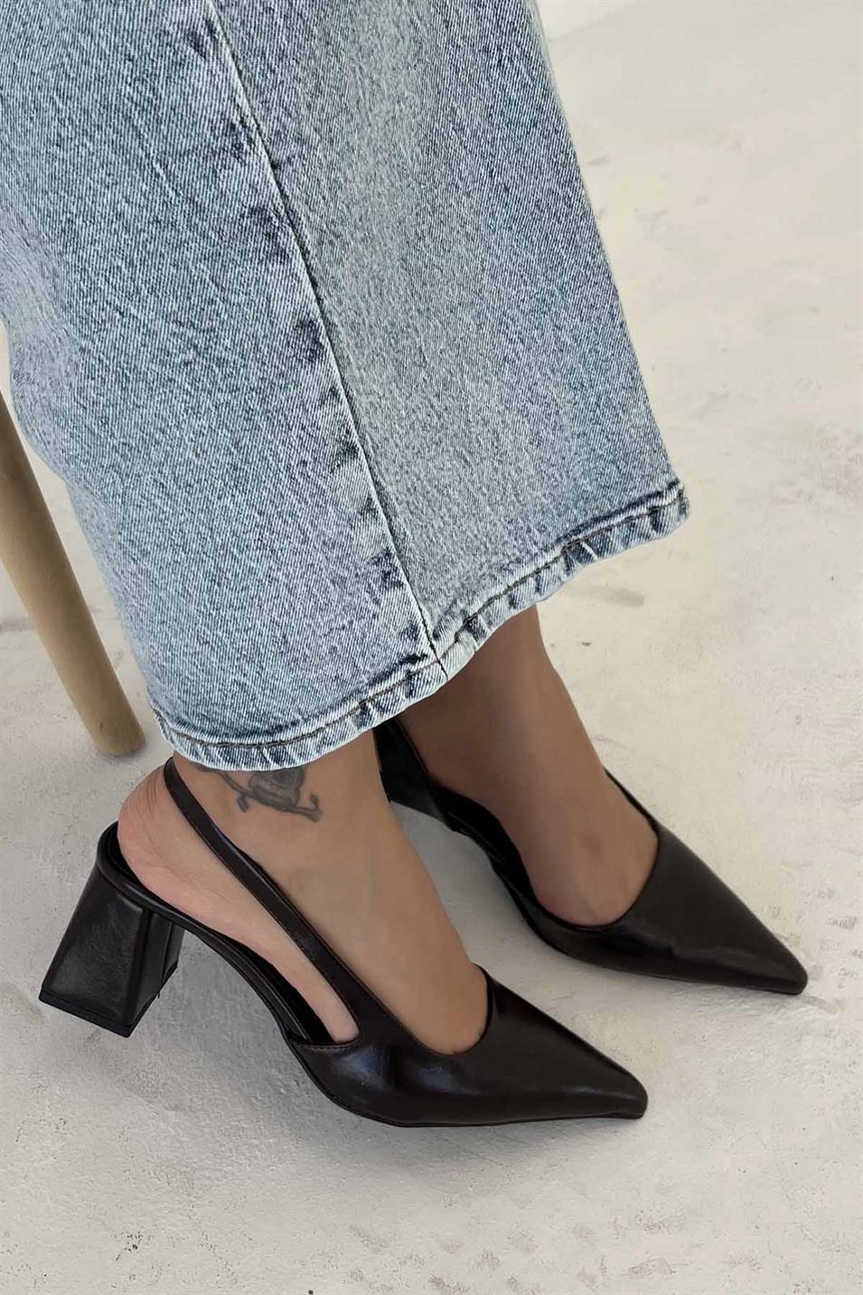 Jon Kalın Topuklu Kadın Rugan Ayakkabı Kahverengi