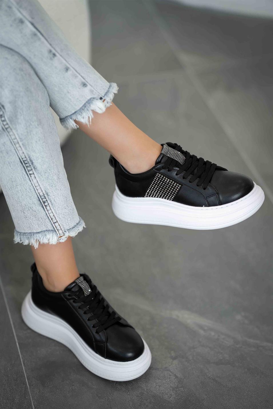 Lima Kadın Taşlı Deri Sneakers Siyah