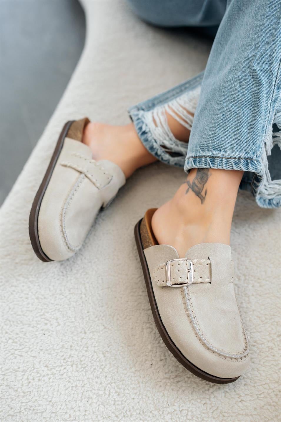 Milly Kadın Hakiki Süet Deri Önü Kapalı Terlik Bej