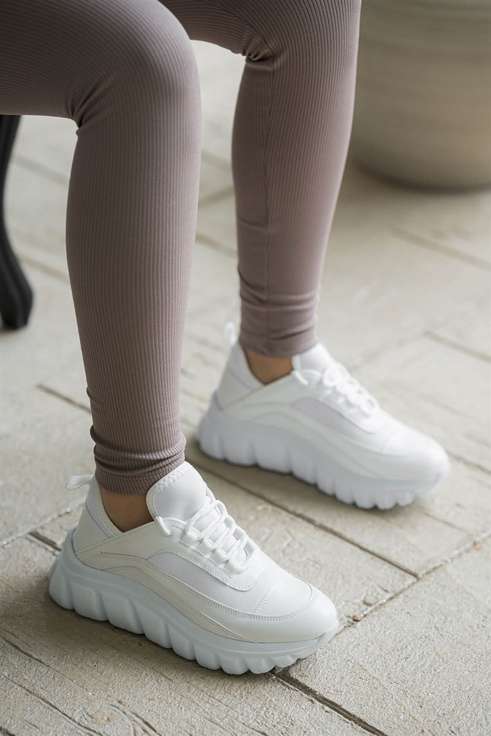 Momo Likralı Kumaş Kadın Deri Spor Ayakkabı Beyaz