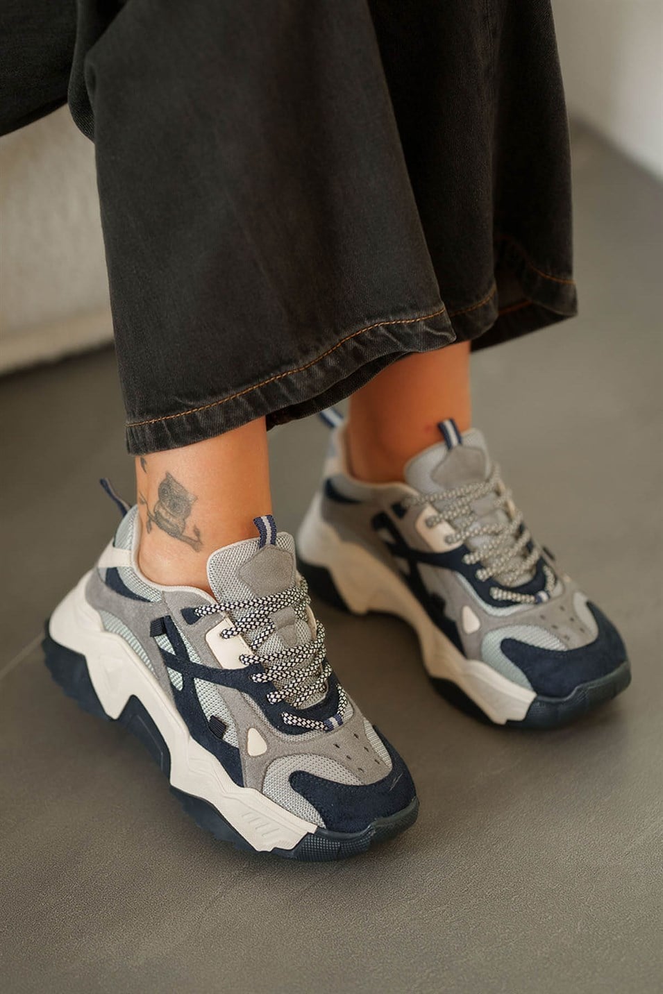 Tona Kadın Kalın Tabanlı Bağcıklı Sneakers Lacivert