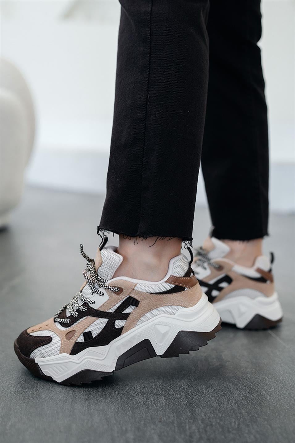 Tona Kadın Kalın Tabanlı Bağcıklı Sneakers Kahve