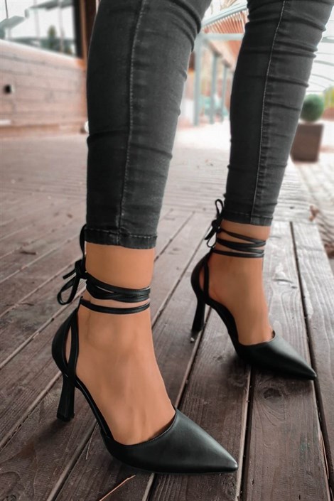 Bret Kadın Deri Bilekten Bağlamalı Topuklu Stiletto Siyah