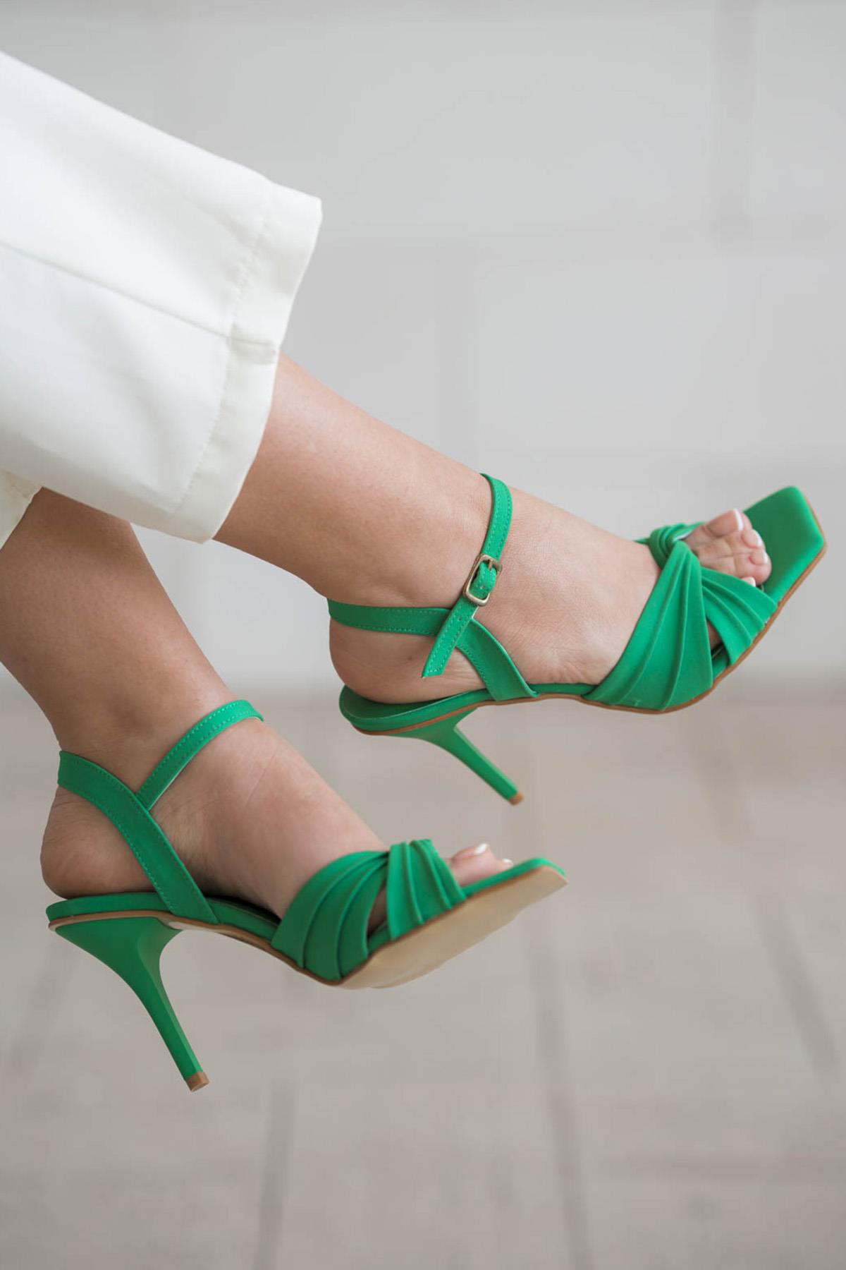 Alva Önü Açık Bantlı Kadın Kumaş Topuklu Ayakkabı Yeşil | Pabuchh.com