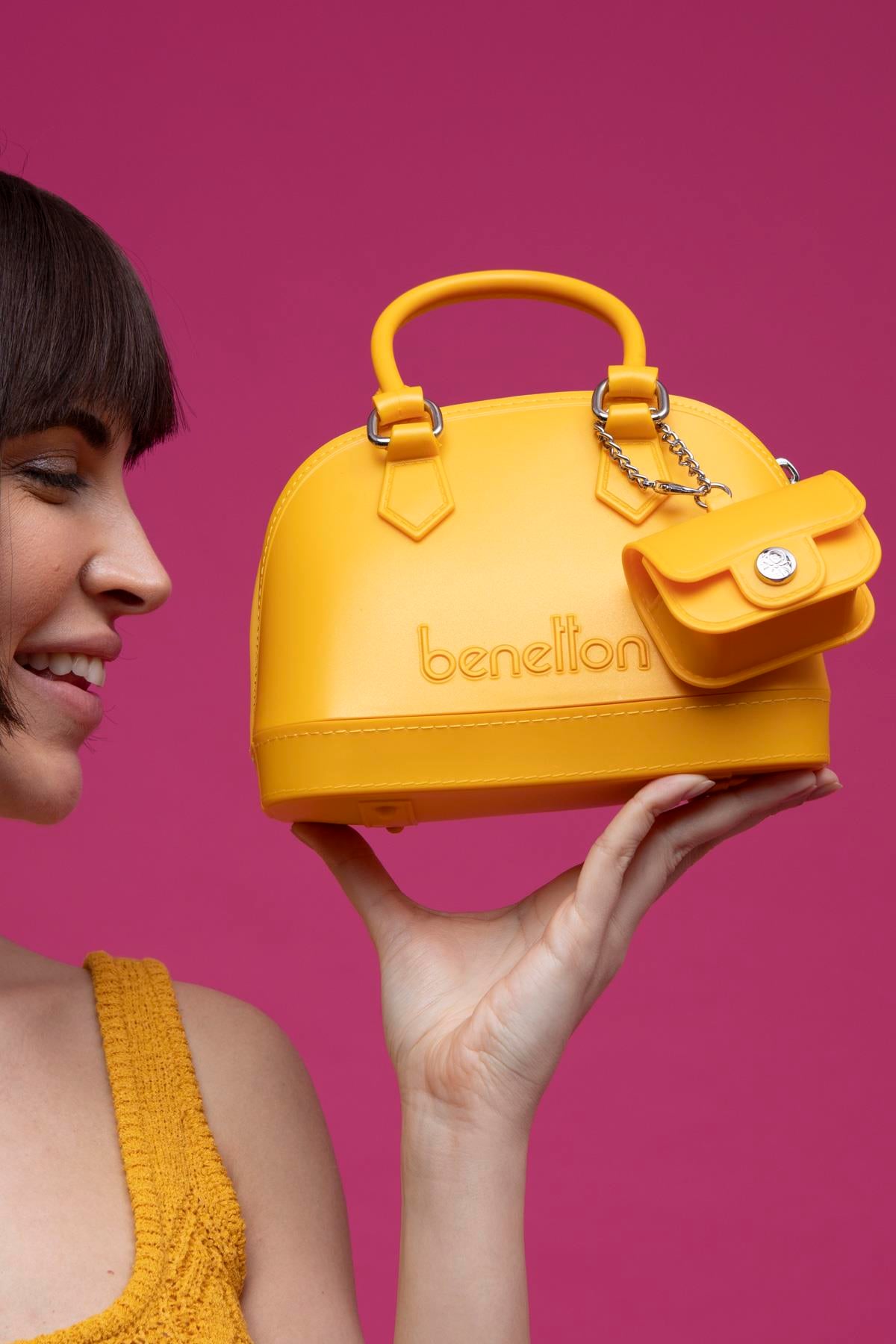 Benetton 1449 Kadın Plastik Çapraz Çanta Sarı