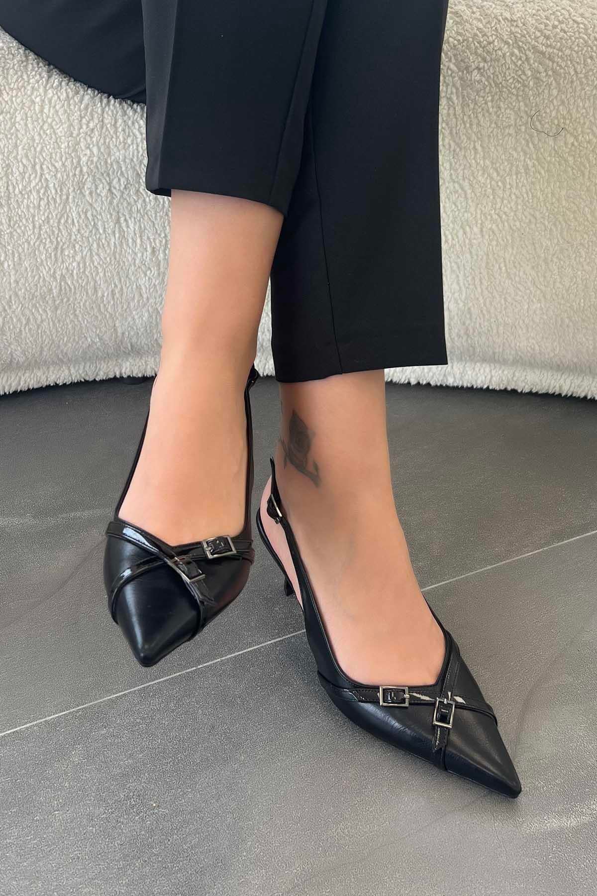 Evelyn Arkası Açık Tokalı Deri Stiletto Siyah