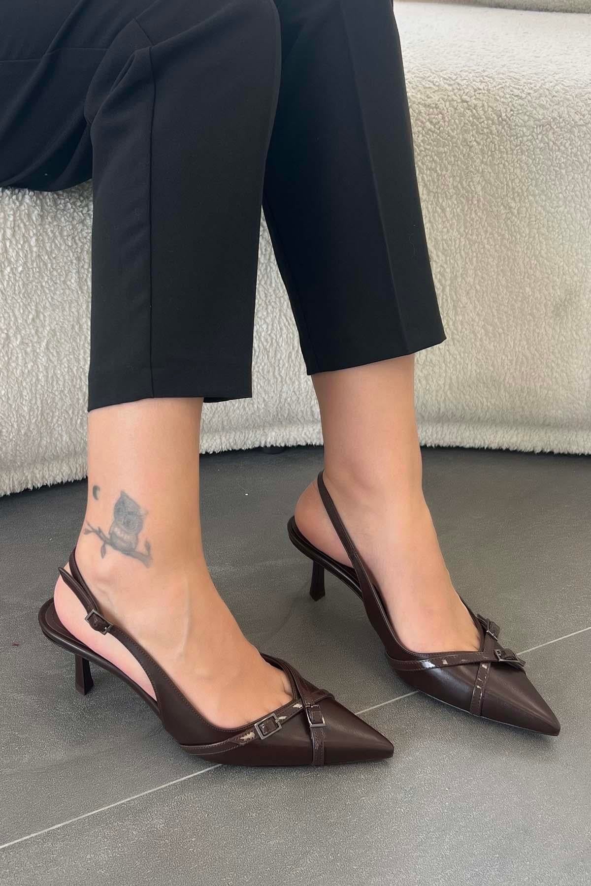 Evelyn Arkası Açık Tokalı Deri Stiletto Kahverengi