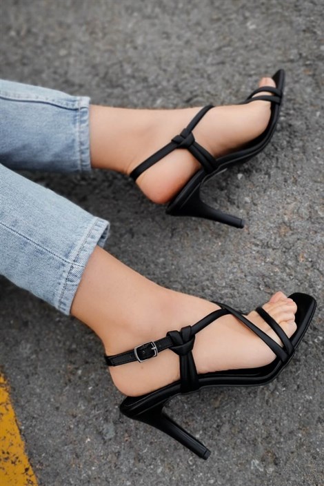 Jenny Kadın Deri İnce Bantlı İnce Topuklu Ayakkabı Siyah