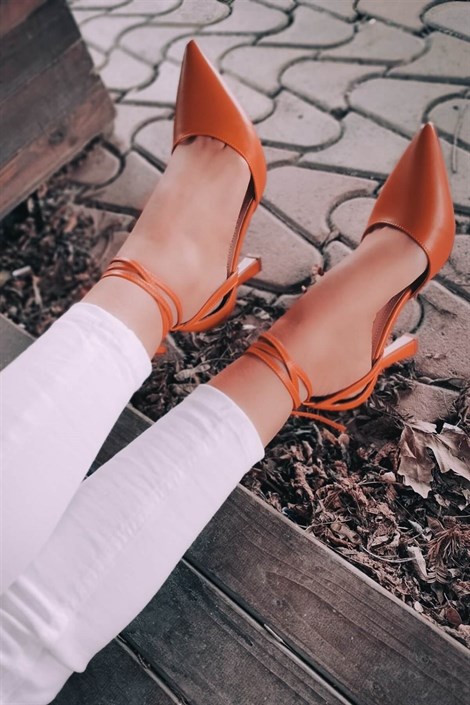 Bret Kadın Deri Bilekten Bağlamalı Topuklu Stiletto Oranj