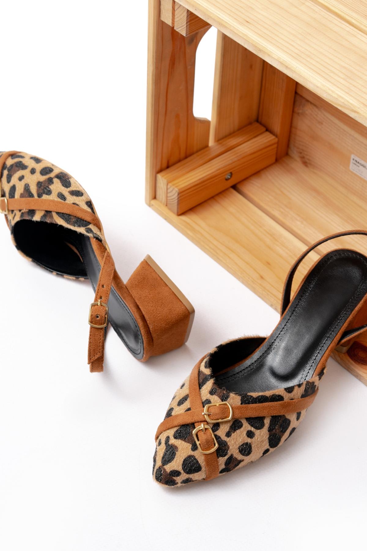 Gabriel Leopar Taba Çapraz Tokalı (4 cm Topuklu) Sivri Burun Babet Ayakkabı