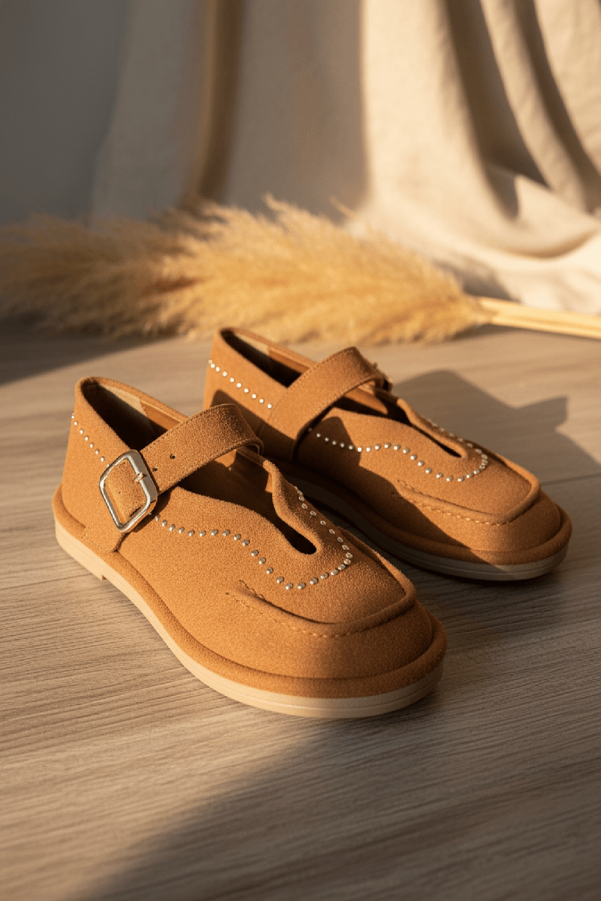 Naty Taba Süet Zımbalı ( 2 cm Topuklu ) Yuvarlak Burunlu Zımba Detaylı Loafer Ayakkabı