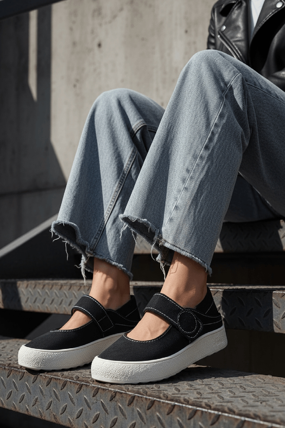 Varius Siyah Süet ( 3 cm Topuklu ) Yuvarlak Burunlu  Detaylı Loafer Ayakkabı