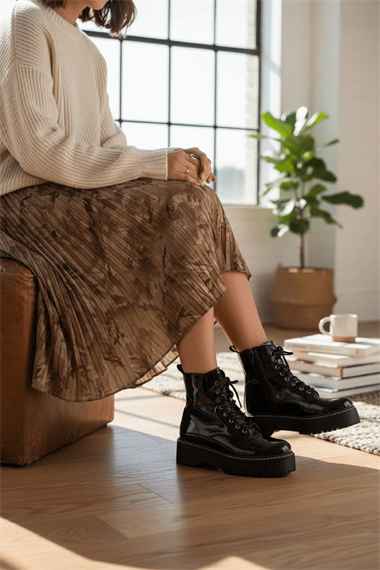 Armoni Siyah Rugan (5 Cm Kalın Tabanlı )  Kadın Günlük Postal