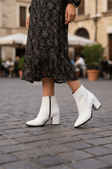 Asper Beyaz Deri Topuklu Günlük Kullanım Kadın Botu