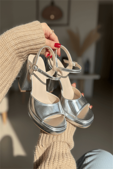 Bello Gümüş ( 9 Cm Topuk ) Platform Topuklu Günlük Ayakkabı