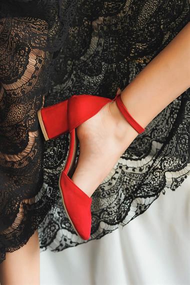 Cordon Kırmızı ( 5 Cm Topuklu) Yuvarlak Burun Topuklu Ayakkabı