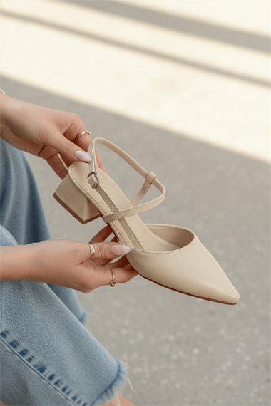 Elsa Bej Bileğe Dolamalı (4 cm Topuk Boyu ) Sivri Burun Topuklu Babet Ayakkabı