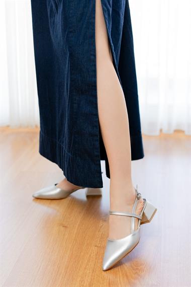 Elsa Gümüş Bileğe Dolamalı (4 cm Topuk Boyu ) Sivri Burun Topuklu Babet Ayakkabı