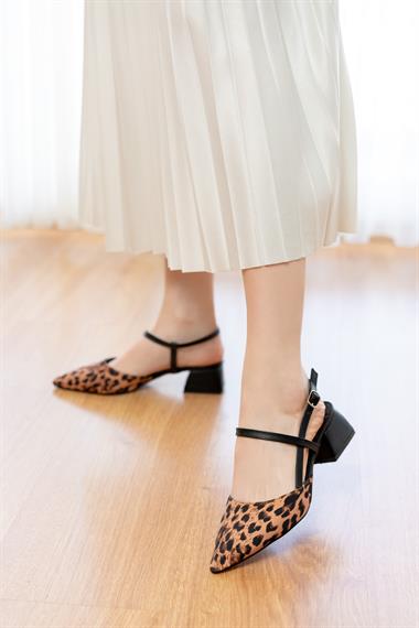 Elsa Leopar Bileğe Dolamalı (4 cm Topuk Boyu ) Sivri Burun Topuklu Babet Ayakkabı