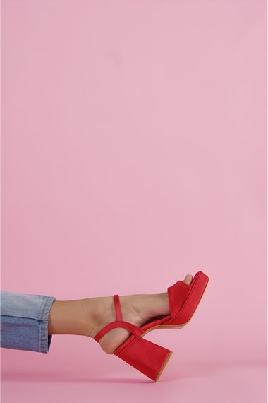 Fell Kırmızı Saten Platform Topuklu Günlük Ayakkabı