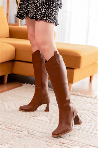 Gita Taba Deri Topuklu ( 8 cm Topuklu ) Yanı Fermuarlı Günlük Kullanım Çizme